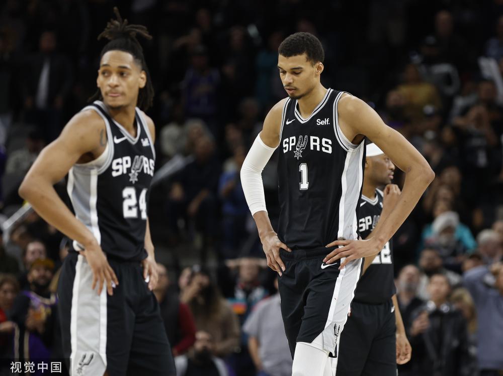 综合评分突 综合评分突