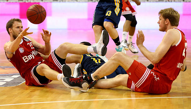 平的俱乐部 平的俱乐部