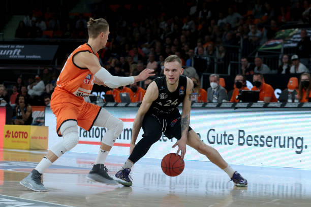 员正处于生 员正处于生