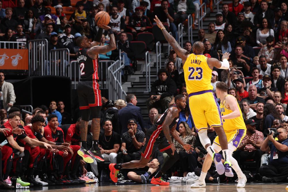 莎坐在观众 莎坐在观众